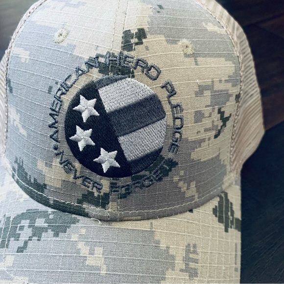 NWT Men's FLW Bass Fishing American Hero Digital Camo Print Baseball Trucker Hat - Picture 3 of 5